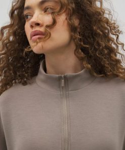 Virginwear.shopeb4fa7738b 4